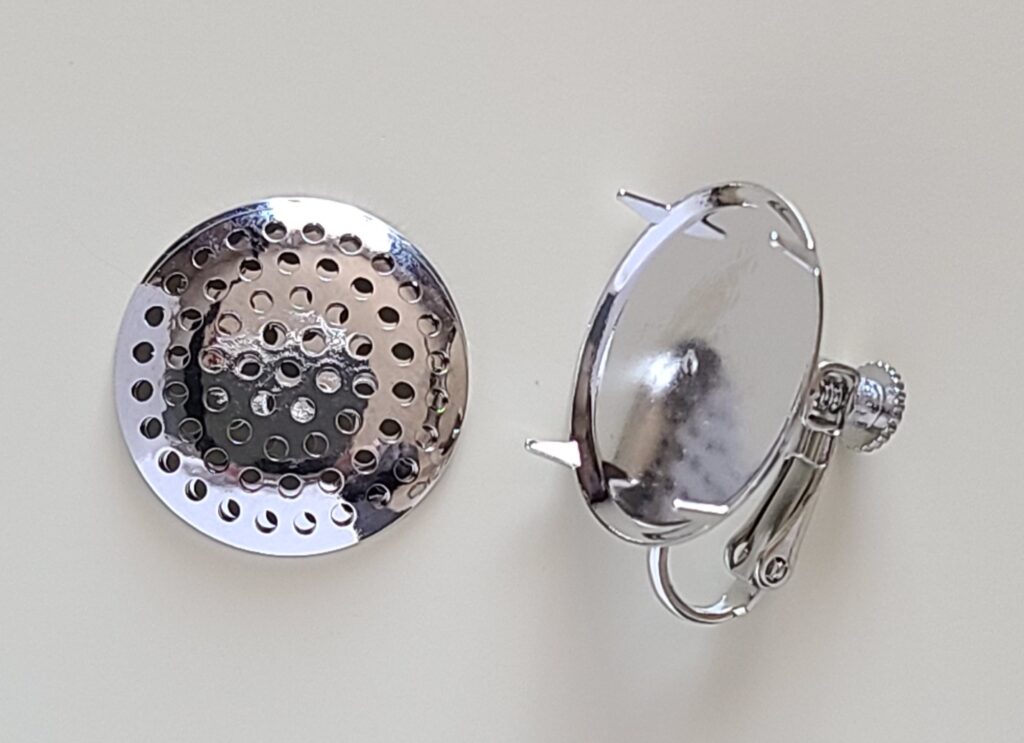 シャワー台イヤリング